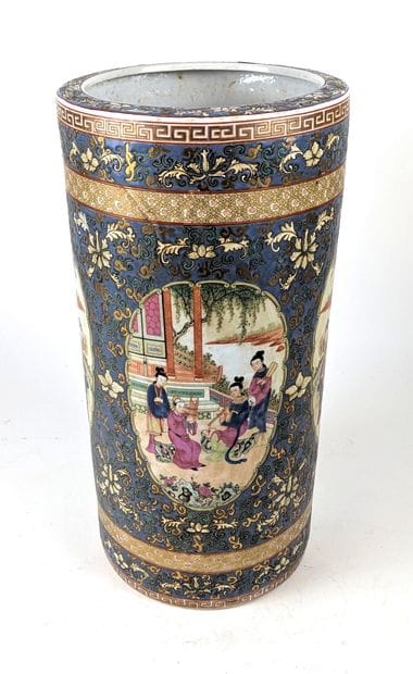 CHINA, 20th century
LARGE SCROLL-SHAPED UMBRELLA...