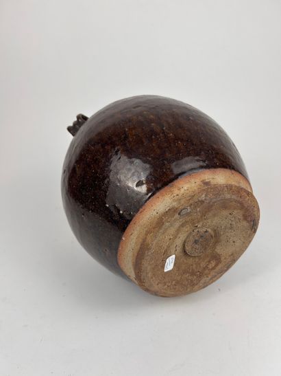 Southern China, Qing Dynasty
Brown-glazed...