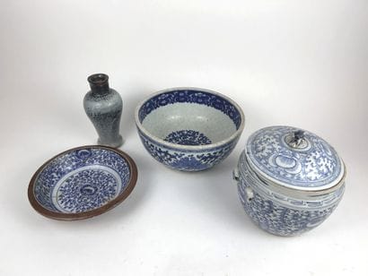 CHINA, 19th century
LOT consisting of a blue-and-white...