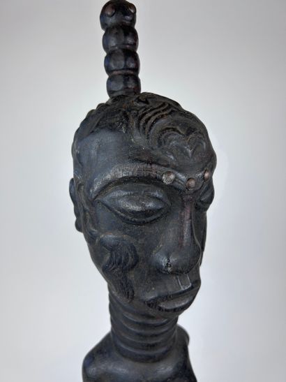 FEMALE STATUE of the Dengese type, Democratic...