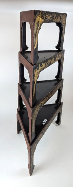CHINA, late 19th century
FOUR stackable triangular...