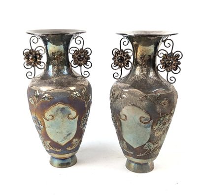 CHINA, circa 1900
PAIR OF baluster-shaped...