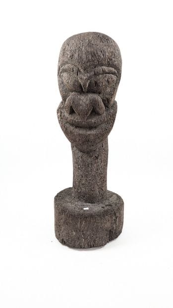 SCULPTURE in the style of the Vanuatu Archipelago
Tree...
