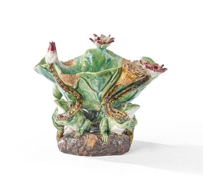 LARGE tripod stoneware VASQUE with carved...