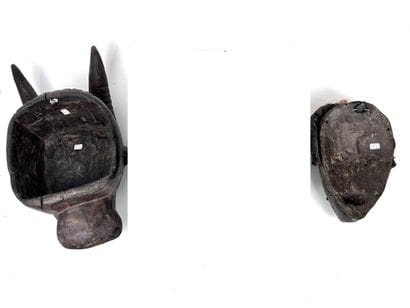SET OF TWO AFRICAN-STYLE MASKS
Wood with...