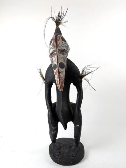 Sepik-style STATUE, Papua New Guinea 
Wood...
