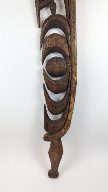 Yipwon-style hook sculpture; Middle Sepik...