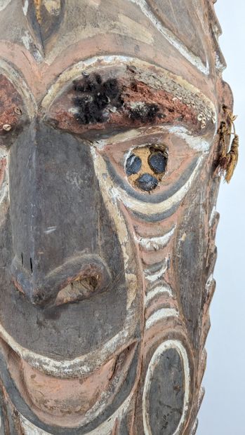LARGE DECORATIVE PIECE in the shape of a...