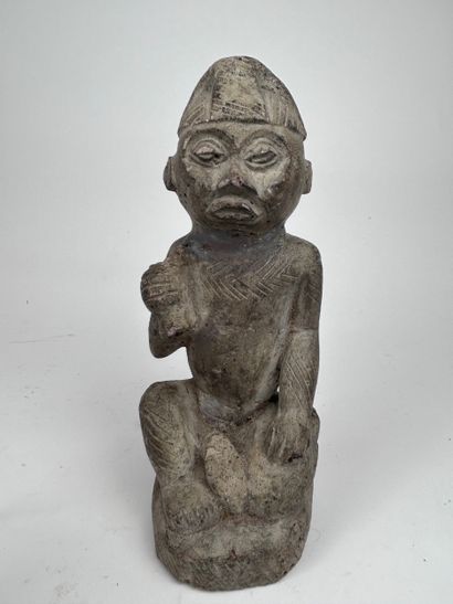 SET OF THREE Kongo-style STATUETTES, Democratic...
