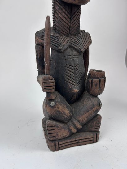 SET OF TWO STATUES, African style
Wood with...