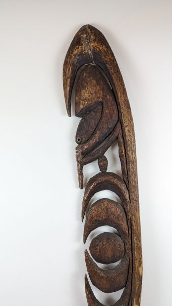Yipwon-style hook sculpture; Middle Sepik...