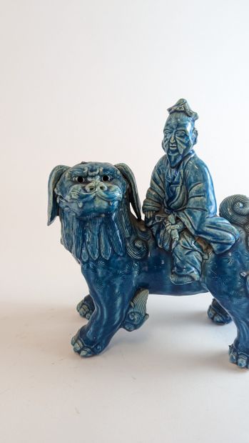 CHINA, ca. 1900
SCULPTURE in turquoise-glazed...