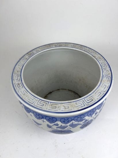 ASIA 
ROUND PORCELAIN VASE in white porcelain,...