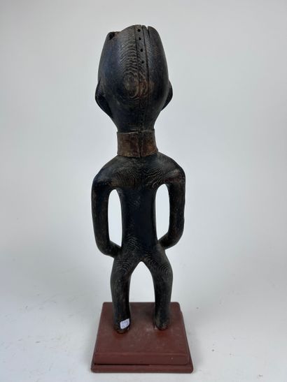 SET OF TWO STATUES, African style
Wood with...