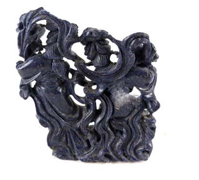 CHINA, 20th century
Carved lapis lazuli SCULPTURE...