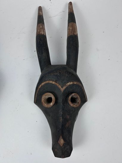 SET OF THREE AFRICAN-STYLE MASKS
Medium-hard...