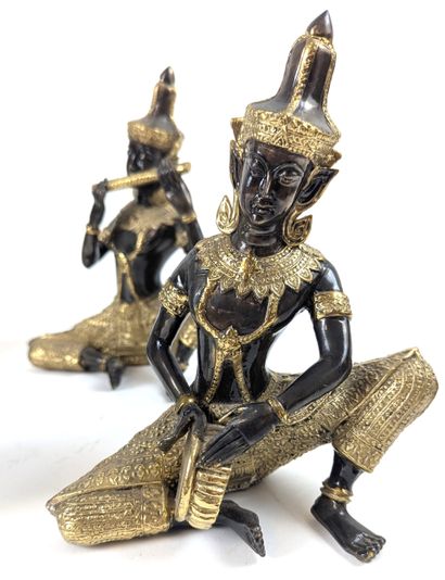 THAILAND, modern
FIVE bronze statuettes with...