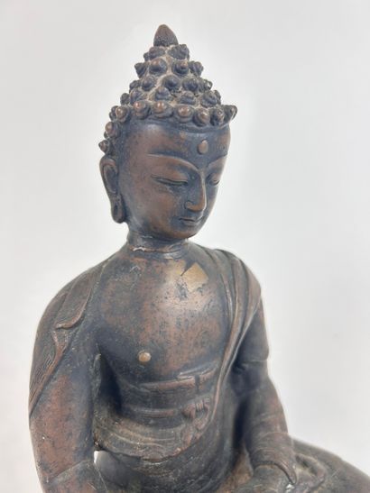 TIBET, 20th century
Bronze STATUETTE depicting...
