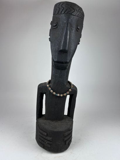 Tribal-style BUST
Wood with black patina,...