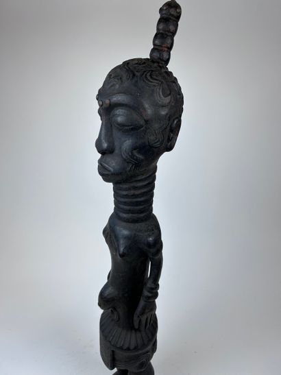 FEMALE STATUE of the Dengese type, Democratic...