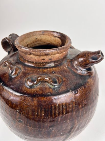 Southern China, Qing Dynasty
Brown-glazed...