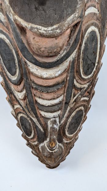 LARGE DECORATIVE PIECE in the shape of a...