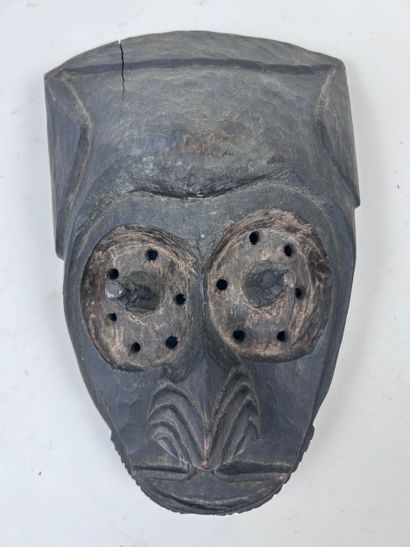 SET OF THREE MASKS, Democratic Republic of...