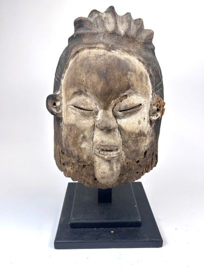 SUKU HELMET, Democratic Republic of the Congo...