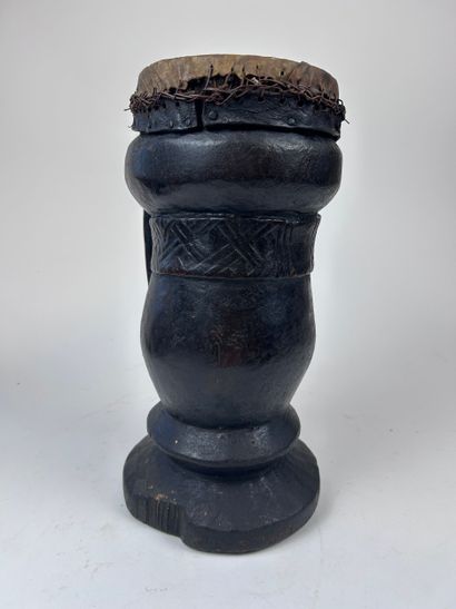 SET OF A LARGE BOX AND A DRUM, Kuba style,...