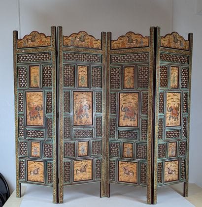 INDIA, 20th century.
Four-panel lacquered...