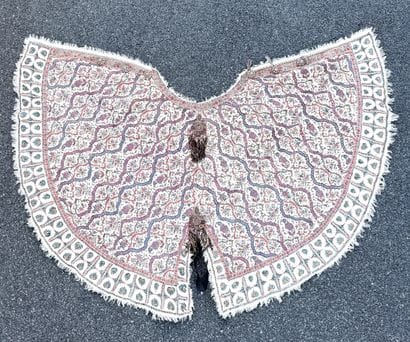 Cashmere cape with Indian motifs, adorned...
