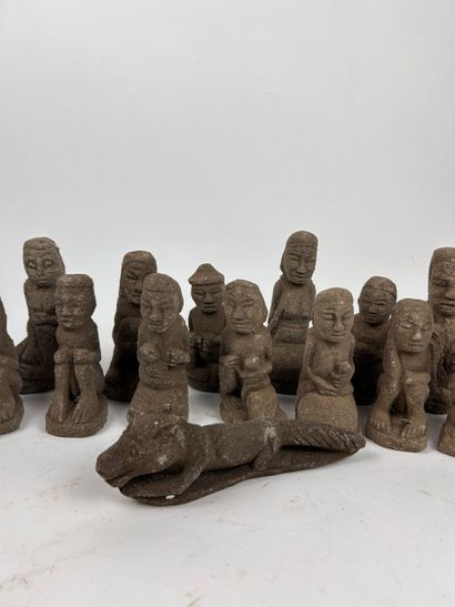 KOREA 
SET OF 16 KOREAN BUDDHIST STATUETTES...