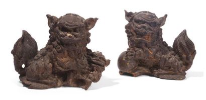 Couple de chiens de Fo en bronze anciennement...