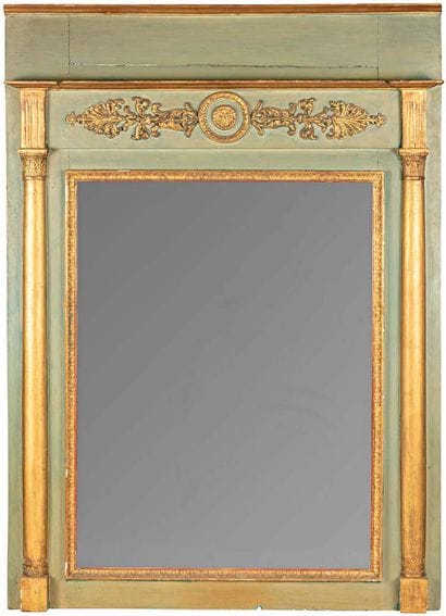 Trumeau à miroir en bois laqué vert et doré...