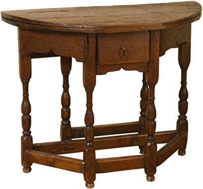 Console demi-lune en bois mouluré et patiné,...