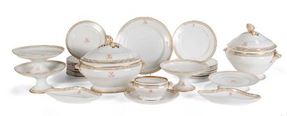 Service de table en porcelaine de Paris doré...