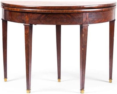 Table console en acajou et placage d'acajou,...