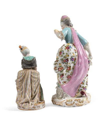 MEISSEN
Elégante et marchande de fleurs
Deux...