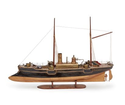 Maquette d’un radiguet en bois verni et laqué,...