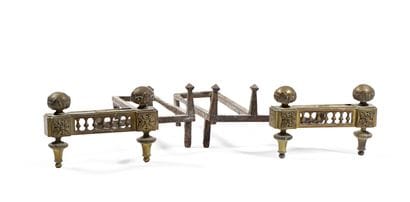Paire de chenets en bronze ciselé et doré,...
