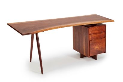 George NAKASHIMA (1905-1990)
Single piedestal...