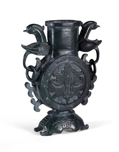 CHINE - XXe siècle
Vase en forme de gourde...