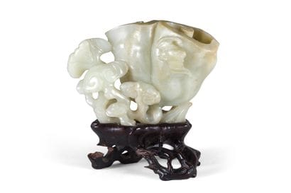 CHINA - 18th century
Small celadon jade (nephrite)...
