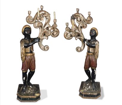 Paire de girandoles en bois sculpté laqué...