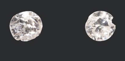 Two brilliant-cut diamonds
Weight: 0.219...
