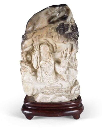 CHINA - 18th/19th century
White jade (nephrite)...