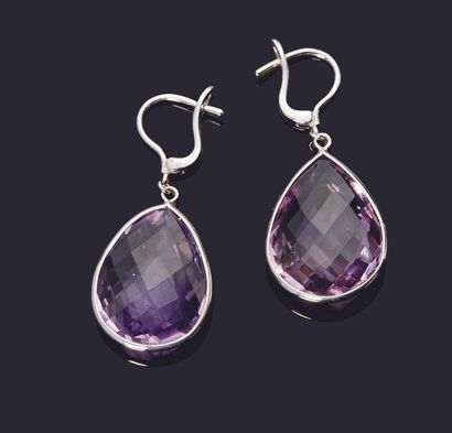 (CATALOG ADD) Pair of earrings in 18K (750/000)...
