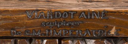 VIARDOT Aîné (XIXe siècle)
Médailler en bois...