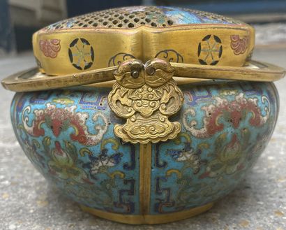 CHINE - Epoque QIANLONG (1736 - 1795)
Chaufferette...
