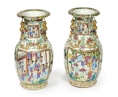CHINA, Canton - 20th century
Pair of polychrome...